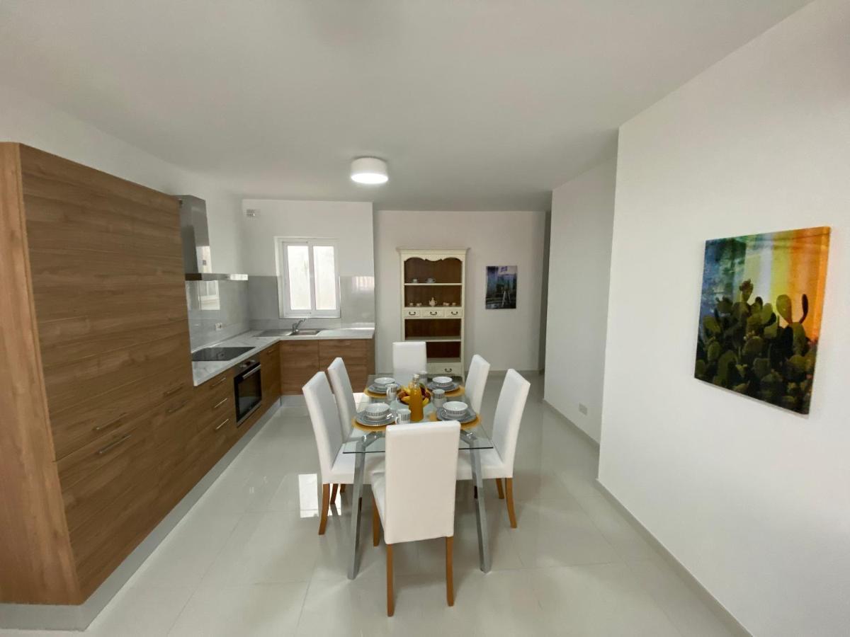 Sunshine Apartments Mellieha - Modern Three Bedroom Ground Floor Apartment With Yard Экстерьер фото